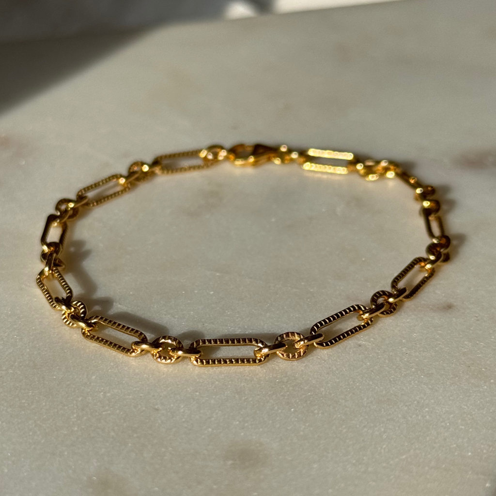 Paperclip twist bracelet