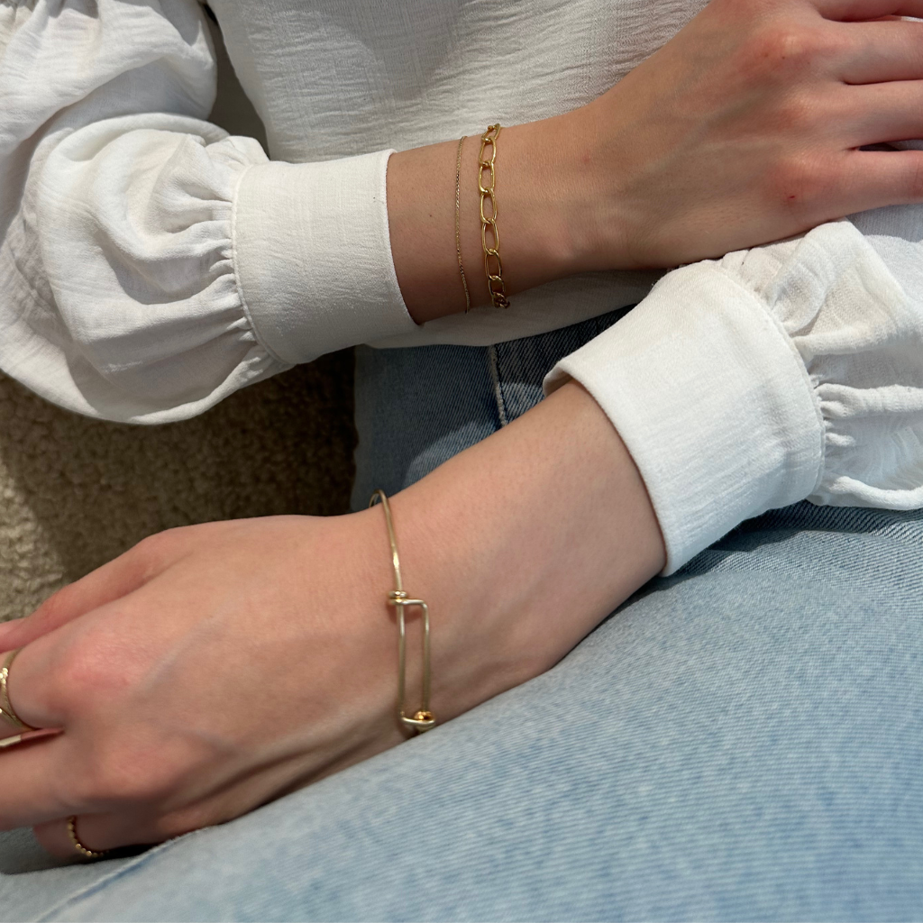 Twisted Oval Bracelet