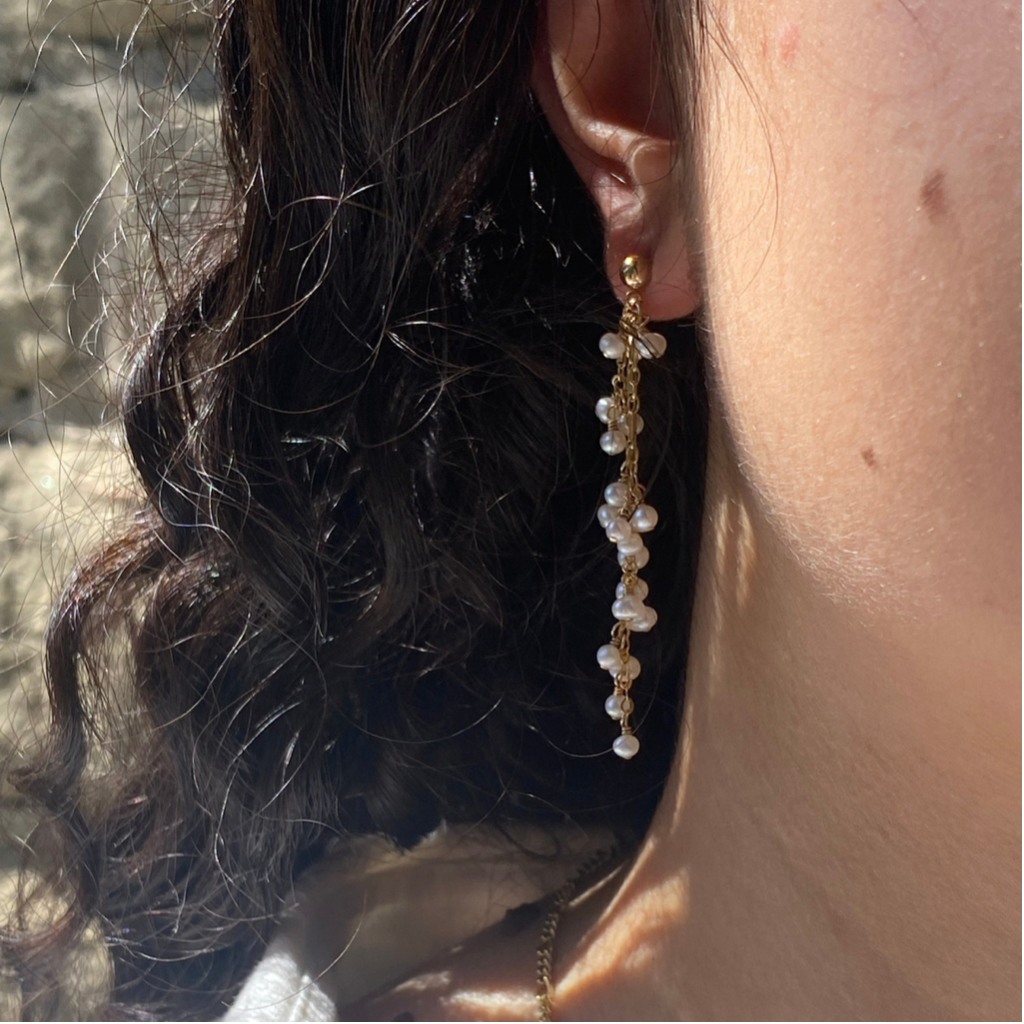 Rae Pearl Earrings